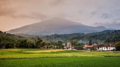 Kelas Menengah Turun Kelas, Tren Wisata Justru Tetap Tinggi