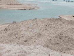 Singapura Satu-satunya Pembeli Pasir Laut Indonesia, Berpotensi Sebabkan Kerugian Besar