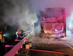 Bus Putra Remaja Sentosa Terbakar di Tol Cipali, 30 Penumpang Selamat