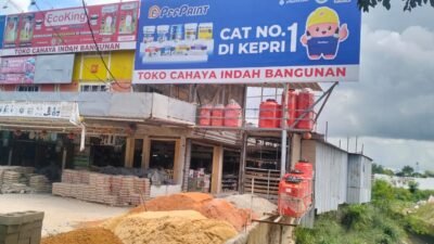 Satpol PP Batam Ultimatum Pemilik Bangunan Liar di Sempadan Sungai