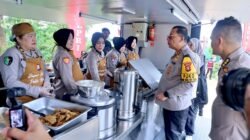 Polda Kepri Dukung Program Presiden, Beri Makan Bergizi Gratis untuk 133 Siswa SDIT Al-Kautsar