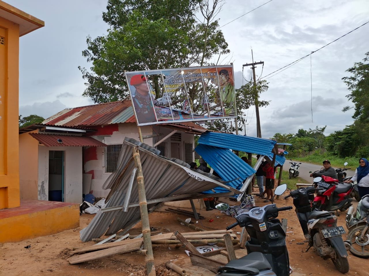 Kerusuhan di Kampung Sembulang: Warga dan Pekerja PT MEG Bentrok Terkait Relokasi Rempang Eco City.