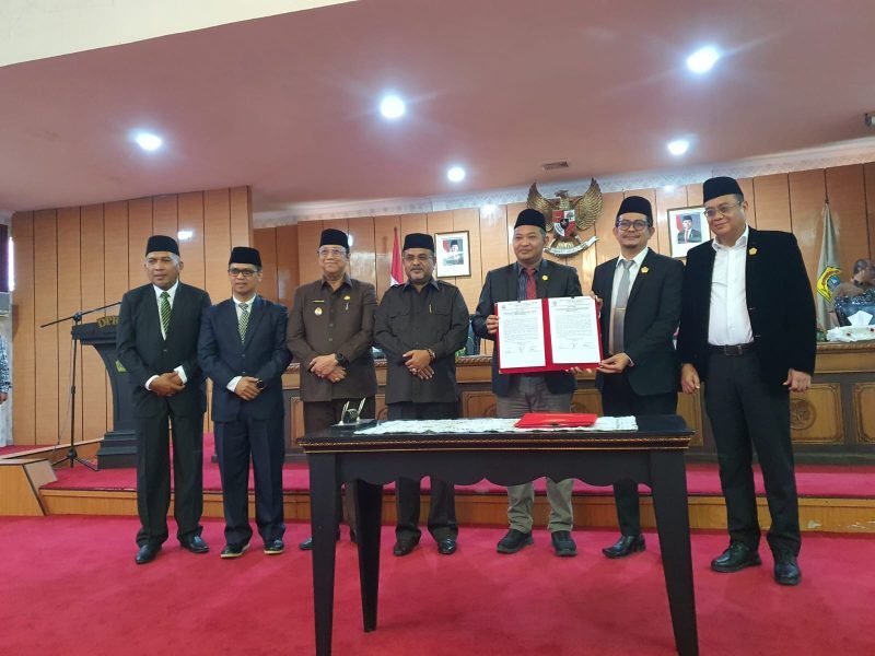 DPRD Karimun Umumkan Bupati dan Wakil Bupati Terpilih untuk Periode 2025-2030