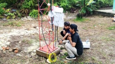 Dukung Pendidikan Digital, Pemkab Lingga Pasang Tower Internet di SMPN 3 Lingga