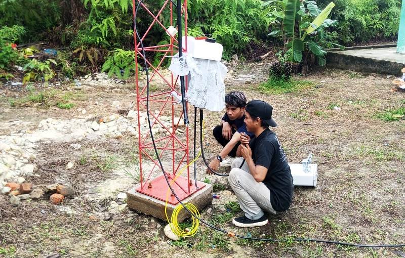 Dukung Pendidikan Digital, Pemkab Lingga Pasang Tower Internet di SMPN 3 Lingga