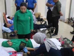 Ratusan Kantong Darah Terkumpul dalam Donor Darah HUT Persit KCK ke-79 Batam