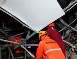 Tragedi Longsor di Tiban Koperasi: Dua Nyawa Melayang, Pencarian Korban Masih Berlanjut