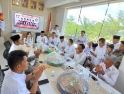 Rangkaian Harlah Ke- 17, Gerindra Batam Gelar Potong Tumpeng dan Baksos