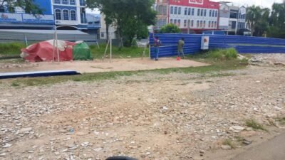 Pemko Batam Tindak Cepat, Pagar Seng Biru di Sei Panas Dibongkar Setelah Keluhan Warga