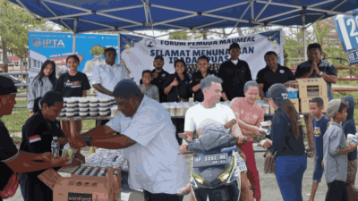 Aksi Berbagi Takjil Forum Pemuda Maumere, Hangatkan Suasana Ramadan di Batam