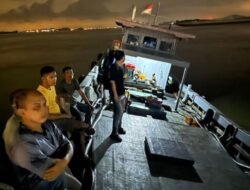 BBM Ilegal Senilai Miliaran Rupiah Disita di Perairan Batam: Polda Kepri Ringkus Kapal KM. Rizki Laut-IV