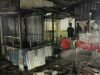 Dua Kios di Pujasera Rasa Sayang Terbakar Akibat Percikan Api Cas HP dan Bensin