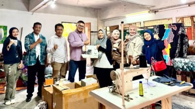 Peduli UMKM, PLN Batam Serahkan Bantuan untuk Batik Moleqie