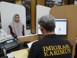 Berikan Kemudahan Masyarakat di Hari Libur , Imigrasi Karimun Gelar Paspor Simpatik