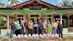 PT Timah Serahkan Paket Sembako untuk Masyarakat Teluk Dalam Desa Kundur