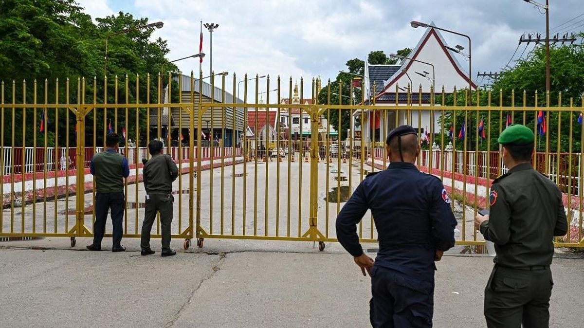 Konflik Perbatasan Memanas, Thailand Minta Warganya Tinggalkan Kamboja Usai Saling Serang