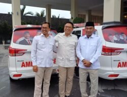 Peduli Terhadap Warga Dapil 3, Anwar Anas Terima Bantuan Satu Unit Ambulans dari Endipat Wijaya