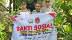 Siswa SIP Angkatan 54  Asal Karimun Gelar Bansos ke Masyarakat Kurang Mampu