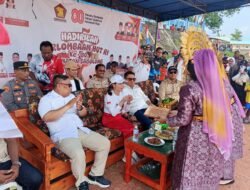 Polsek Sagulung Amankan Lomba Panjat Pinang & Tarik Tambang HUT RI ke-80 di Pantai Dapur 12