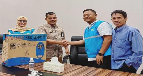PT PLN Batam melalui Unit Pelaksana Pelayanan Pelanggan (UP3) memperingati Hari Pelanggan Nasional (HPN) 2025 dengan cara istimewa: mendatangi langsung para pelanggan di sejumlah lokasi.