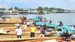 Buktikan Komitmen, Ketua DPRD Kepri Serahkan 14 Boat Pancung dan 36 Sampan Ketinting Untuk Masyarakat di Hinterland