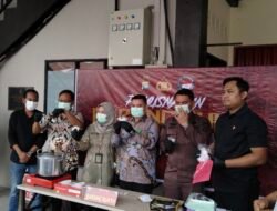 Satresnarkoba Karimun Mengamankan Wanita Pengedar 80 Paket Sabu