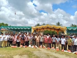 Gelar Baksos di Karimun, Iman dan Satria Hantarkan Ribuan Paket Sembako untuk Masyarakat Pulau Alai