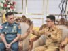 Danlanal Karimun Silaturahmi Dengan Bupati Karimun, Pererat Sinergitas TNI AL Dengan Pemda