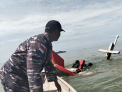 Lanal Karimun Sigap Evakuasi Abk Kapal Tenggelam di Perairan Moro