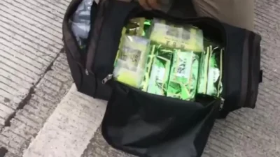 Patroli Bea Cukai Batam Temukan Tas Hitam Berisi 1 Kg Sabu Mengapung di Laut Tanjung Sauh