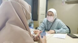 Ratusan Warga Mentok Datangi Mobil Sehat PT Timah Tbk