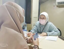 Ratusan Warga Mentok Datangi Mobil Sehat PT Timah Tbk