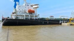 Pastikan Distribusi Merata Hingga Kepulauan, Pertamina Patra Niaga Siagakan Kapal Tanker