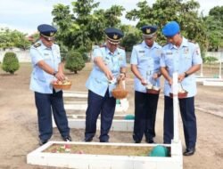 Peringati HUT ke-80 TNI AU, Lanud Hang Nadim Gelar Ziarah dan Tabur Bunga di TMP Pusara Bhakti