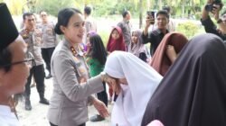 Polres Karimun Salurkan Hewan Kurban Dari Kapolda Kepri Dan Kapolres Untuk Masyarakat