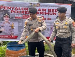 Polres Karimun dan Brimob Salurkan Air Bersih untuk Warga Telaga Riau dalam Peringatan HUT Bhayangkara ke-80