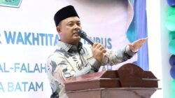 Hadiri Haflah Al-Falah Assyafi’iyyah, Ketua DPRD Kepri Komit Kawal Kemajuan Pesantren di Batam dan Perhatikan Insentif Guru