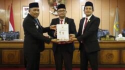 Pemkab Karimun Serahkan LPj APBD 2025, Catat Surplus dan Kondisi Keuangan Stabil