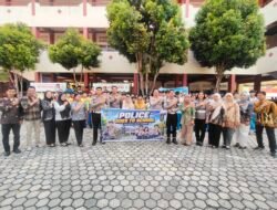Satlantas Polres Karimun Edukasi Pelajar SMA Maha Bodhi tentang Keselamatan Berlalu Lintas Saat MPLS