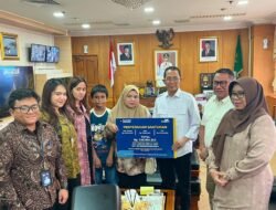 ASN Batam Gugur Saat Bertugas, Wako Amsakar Serahkan Santunan Rp248 Juta kepada Ahli Waris