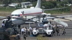 Presiden Prabowo Tiba di Labuan Bajo, Tinjau Warga Terdampak Gempa Flores di Nagekeo