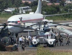 Presiden Prabowo Tiba di Labuan Bajo, Tinjau Warga Terdampak Gempa Flores di Nagekeo