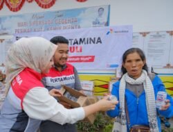 Pertamina Patra Niaga Salurkan Ribuan Masker Pasca-erupsi Gunung Sinabung