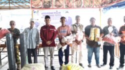 Bantu Peralatan Melaut Untuk Nelayan di Batam, Iman Sutiawan Tuai Apresiasi Warga Pesisir