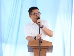 Gelar Reses di Karimun, Endipat Wijaya Serahkan Ambulans Gratis dan Janji Kawal Revitalisasi Sekolah