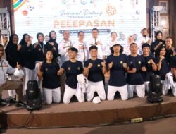 Lepas Kontingen Porprov VI Kepri, Endipat Wijaya Janjikan Bonus Bagi Atlet Karimun yang Berprestasi