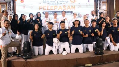 Lepas Kontingen Porprov VI Kepri, Endipat Wijaya Janjikan Bonus Bagi Atlet Karimun yang Berprestasi